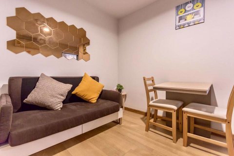 Condominio de 1 dormitorio en Watthana, Bangkok, Tailandia № 76492 - foto 2