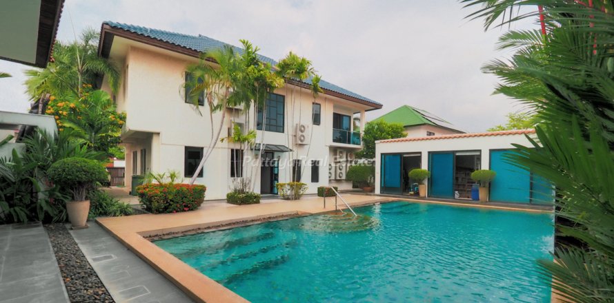 Casa de 3 dormitorios en Pattaya, Tailandia № 83768