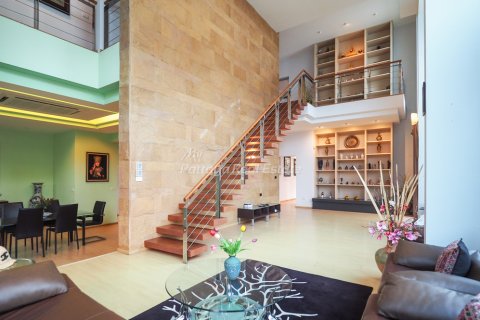 Casa de 3 dormitorios en Pattaya, Tailandia № 83768 - foto 9