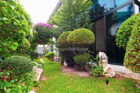 Casa de 3 dormitorios en Pattaya, Tailandia № 83768 - foto 12
