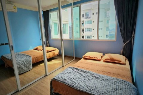 Condominio de 3 dormitorios en Huai Khwang, Bangkok, Tailandia № 123870 - foto 25