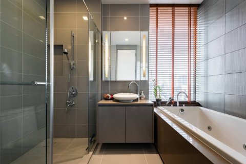 Condominio de 2 dormitorios en Bang Rak, Bangkok, Tailandia № 123872 - foto 6