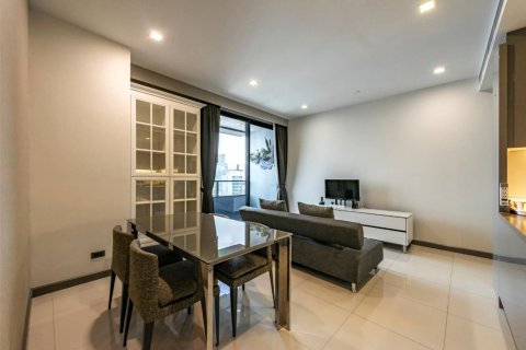Condo in Bang Rak, Bangkok, Thailand, 2 bedrooms  № 123872