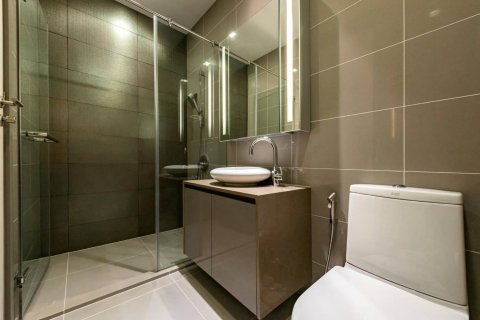Condominio de 2 dormitorios en Bang Rak, Bangkok, Tailandia № 123872 - foto 9