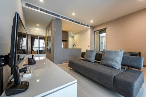 Condominio de 2 dormitorios en Bang Rak, Bangkok, Tailandia № 123872 - foto 12
