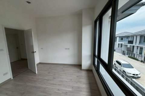 Casa de 4 dormitorios en Pattaya, Tailandia № 125626 - foto 9
