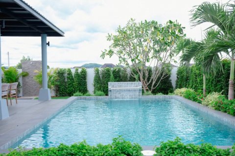 Chalet de 3 dormitorios en Hua Hin, Tailandia № 125851 - foto 2