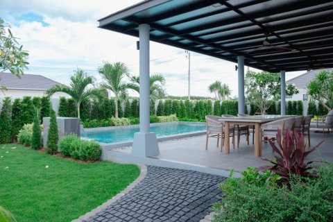 Chalet de 3 dormitorios en Hua Hin, Tailandia № 125851 - foto 4
