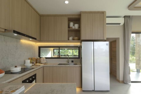 Chalet de 3 dormitorios en Pattaya, Tailandia № 125852 - foto 3