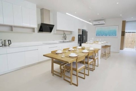 Chalet de 3 dormitorios en Phuket, Tailandia № 125855 - foto 6