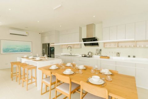 Chalet de 3 dormitorios en Phuket, Tailandia № 125855 - foto 7
