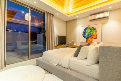 Chalet de 3 dormitorios en Phuket, Tailandia № 125855 - foto 10