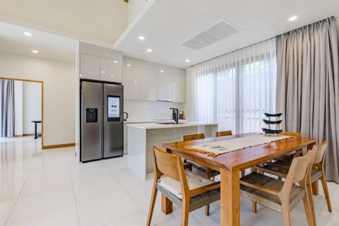 Chalet de 4 dormitorios en Phuket, Tailandia № 125856 - foto 3