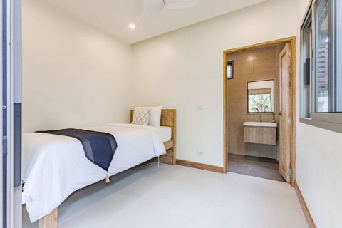 Chalet de 4 dormitorios en Phuket, Tailandia № 125856 - foto 8