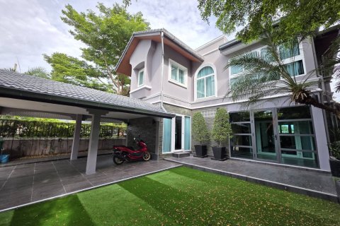 Casa de 3 dormitorios en Pattaya, Tailandia № 126532 - foto 2