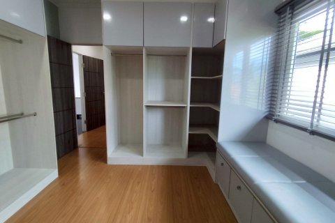 Casa de 3 dormitorios en Pattaya, Tailandia № 126532 - foto 18
