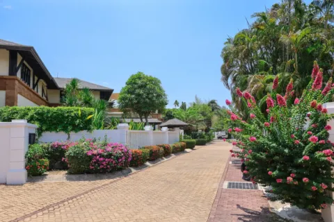 Chalet de 4 dormitorios en Phuket, Tailandia № 107024 - foto 17