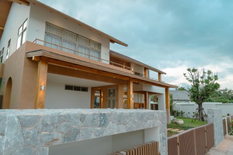 Chalet de 3 dormitorios en Bang Tao, Tailandia № 74275 - foto 5