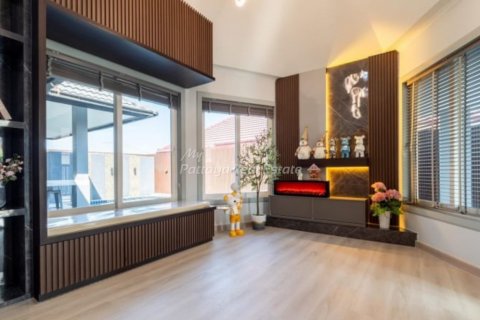 Casa de 4 dormitorios en Pattaya, Tailandia № 123494 - foto 7