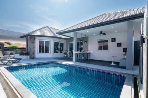 Casa de 4 dormitorios en Pattaya, Tailandia № 123494