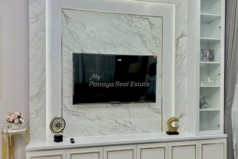 Casa de 3 dormitorios en Bang Lamung, Tailandia № 123495 - foto 2