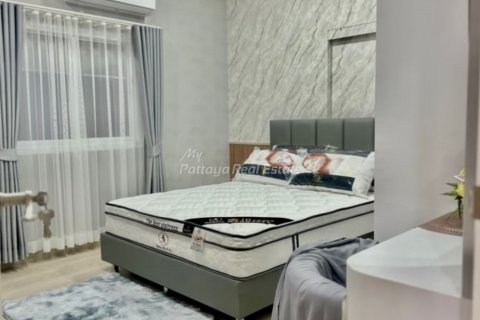 Casa de 3 dormitorios en Bang Lamung, Tailandia № 123495 - foto 5