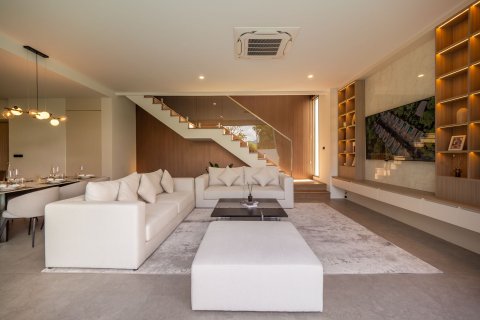 Chalet de 4 dormitorios en Kathu, Tailandia № 70903 - foto 6