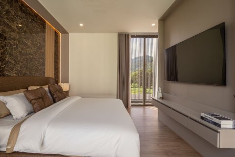 Chalet de 4 dormitorios en Kathu, Tailandia № 70903 - foto 20