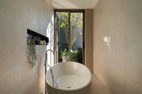 Chalet de 4 dormitorios en Kathu, Tailandia № 70903 - foto 7