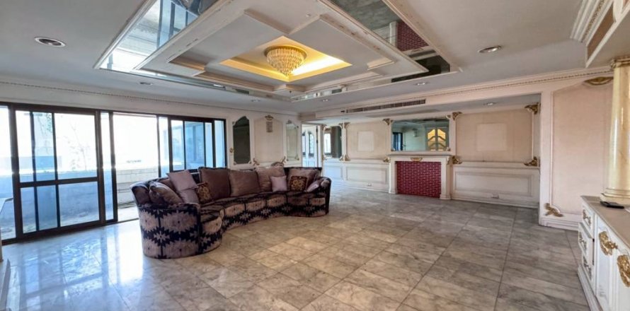 Condominio de 4 dormitorios en Bangkok, Tailandia № 132532
