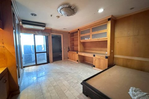 Condominio de 4 dormitorios en Bangkok, Tailandia № 132532 - foto 9