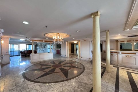 Condominio de 4 dormitorios en Bangkok, Tailandia № 132532 - foto 5