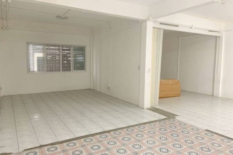 Shop in Khlong Toei, Bangkok, Thailand 450 sq.m. № 132533 - photo 5
