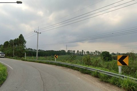 Grundstück in Si Racha, Thailand № 124458 - Foto 4