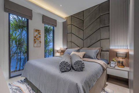 Chalet de 4 dormitorios en Pattaya, Tailandia № 124459 - foto 7