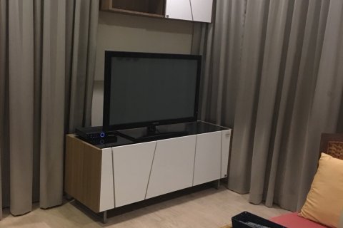 Condo in Bangkok, Thailand, 1 bedroom  № 143164 - photo 2