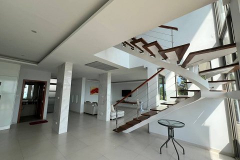 Chalet de 4 dormitorios en Surat Thani, Tailandia № 116268 - foto 8