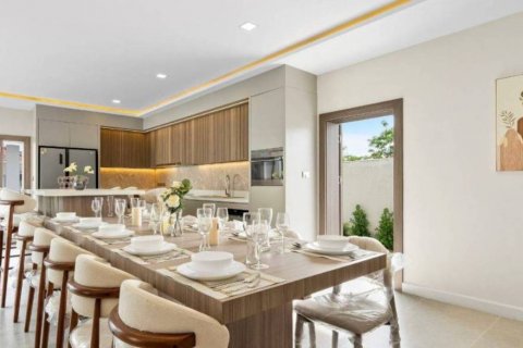 Chalet de 7 dormitorios en Pattaya, Tailandia № 116264 - foto 3