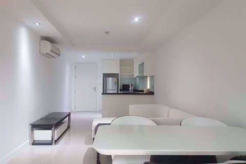 Condominio de 2 dormitorios en Watthana, Bangkok, Tailandia № 82283 - foto 2