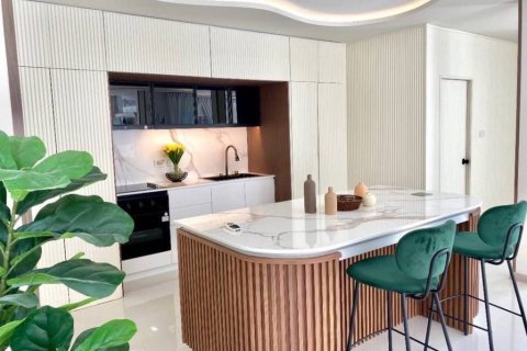 Chalet de 5 dormitorios en Pattaya, Tailandia № 132535 - foto 9
