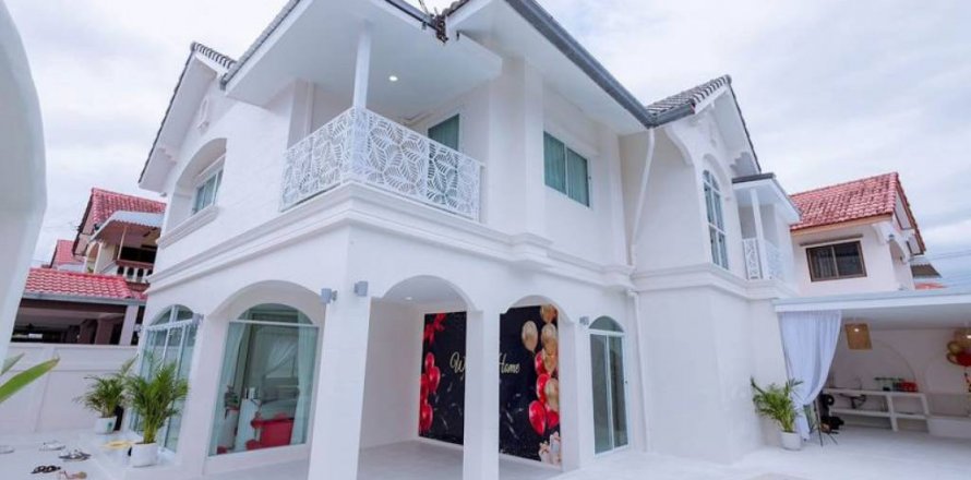 Chalet de 5 dormitorios en Pattaya, Tailandia № 132535
