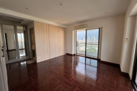 Condominio de 3 dormitorios en Bang Kho Laem, Bangkok, Tailandia № 132536 - foto 4