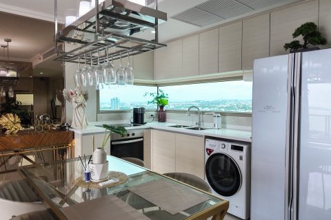 Apartamento de 3 habitaciones en Pattaya, Tailandia № 130430 - foto 3