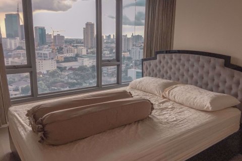 Condominio de 2 dormitorios en Khlong Toei, Bangkok, Tailandia № 76302 - foto 10