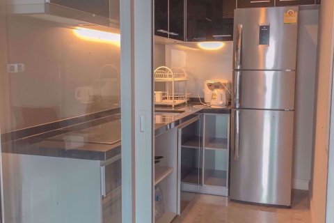 Condominio de 2 dormitorios en Khlong Toei, Bangkok, Tailandia № 76302 - foto 8