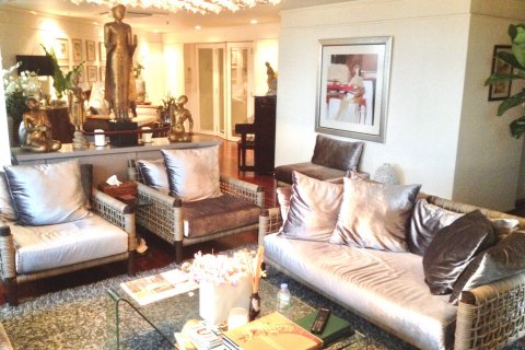 Condominio de 3 dormitorios en Bangkok, Tailandia № 143510 - foto 2