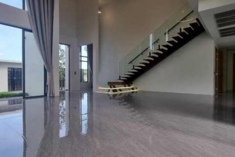Villa in Pattaya, Thailand 4 Schlafzimmer № 126618 - Foto 5