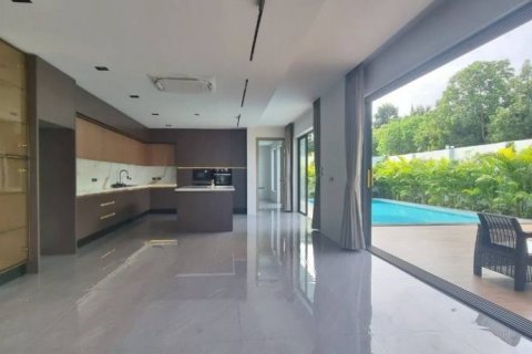 Villa in Pattaya, Thailand 4 Schlafzimmer № 126618 - Foto 7
