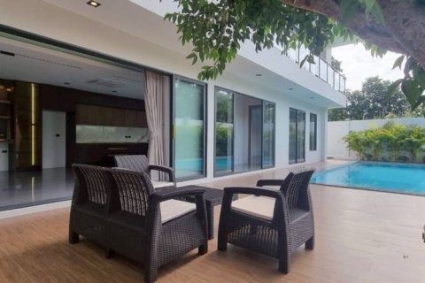 Villa in Pattaya, Thailand 4 Schlafzimmer № 126618 - Foto 2