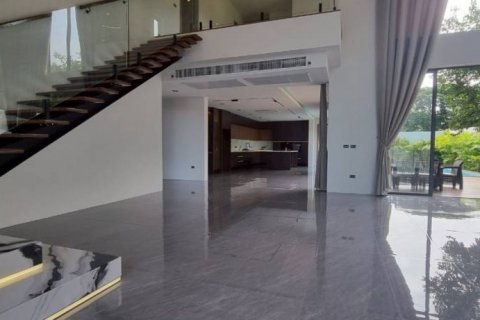 Villa in Pattaya, Thailand 4 Schlafzimmer № 126618 - Foto 3